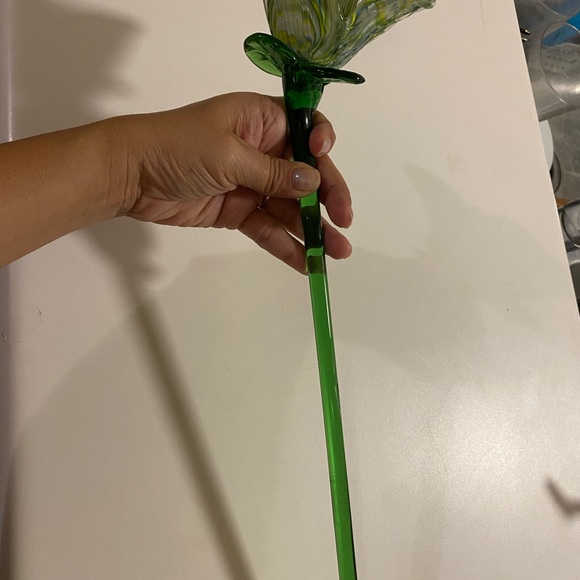 Beautiful Green Glass Flower 19” - Picture 7 of 11